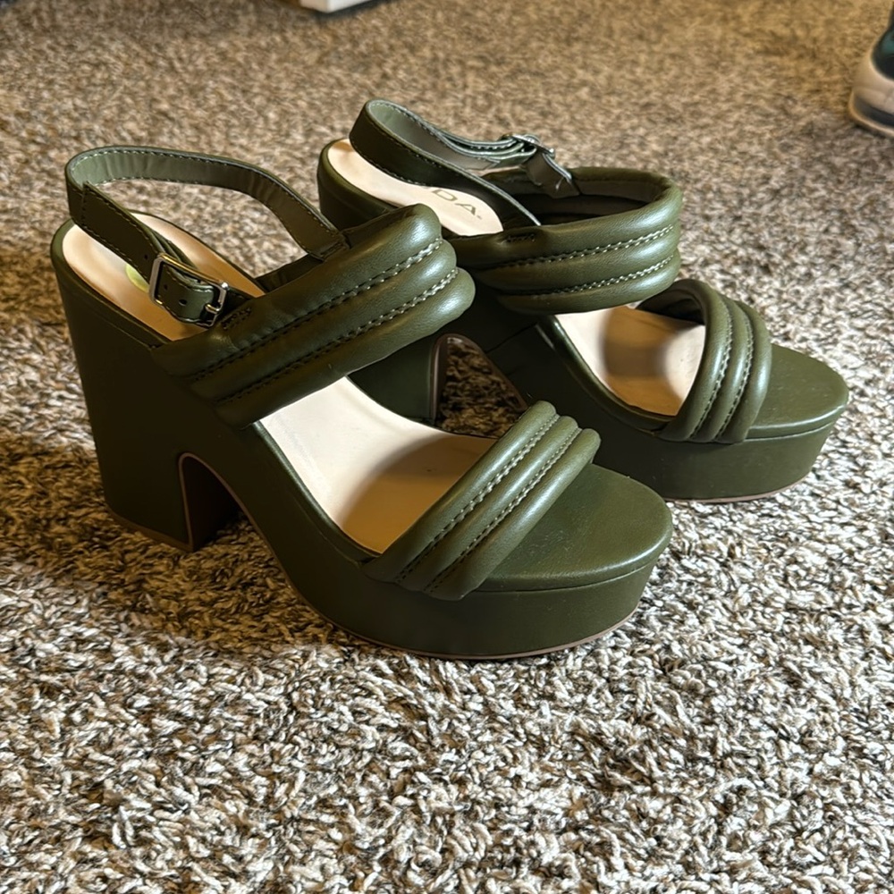 Soda Dark Green Chunky Heels